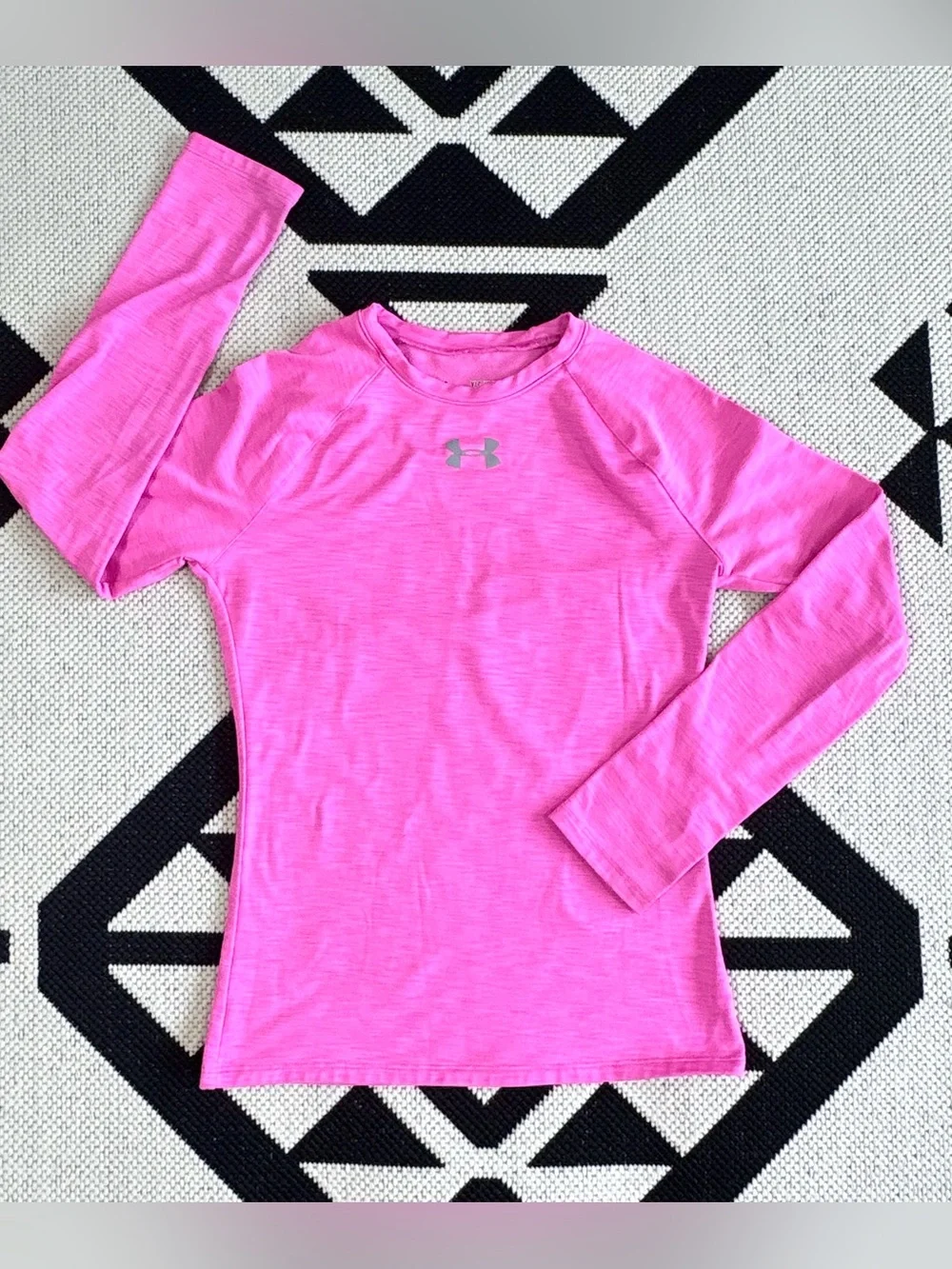 Girls Bundle of Athletic Clothing - Leggings, Tops, Sports Bra Large